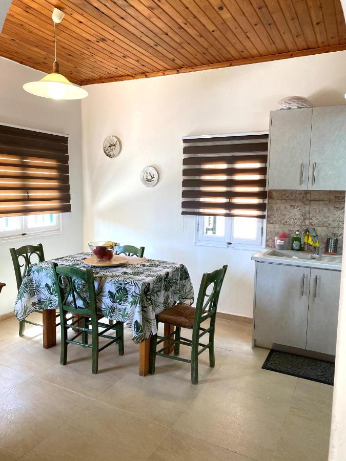 Lena'S Traditional Villa Agia Efimia Bagian luar foto